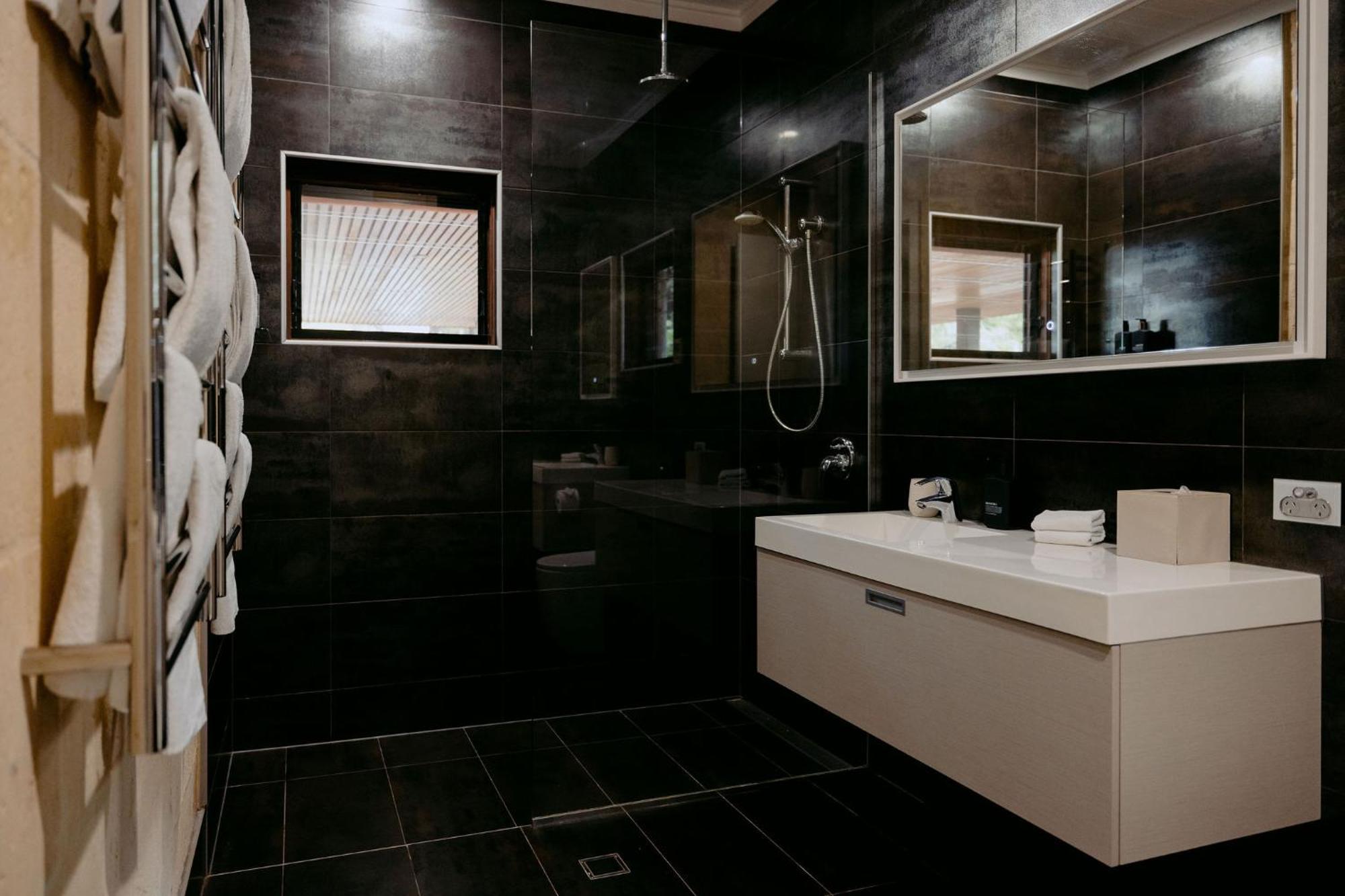 Losari Retreat 5* Bramley